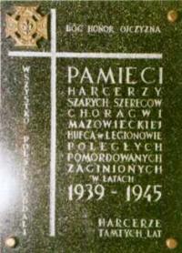 Tablica pami�ci harcerzy-�o�nierzy Szrych Szereg�w hufca Legionowo R�j Tom - ko�ci� parafialny p.w. �w. Jana Kantego - ul. Ks. Skorupki w Legionowie