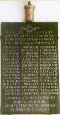 Tablica pami�ci 48 obywateli Legionowa rozstrzelanych przez hitlerowc�w w Palmirach w dn. 26 lutego 1940 r. - ko�ci� garnizonowy cywilno-wojskowy parafii p.w. �w. J�zefa Oblubie�ca NMP, ul. J. Pi�sudskiego 5 w Legionowie